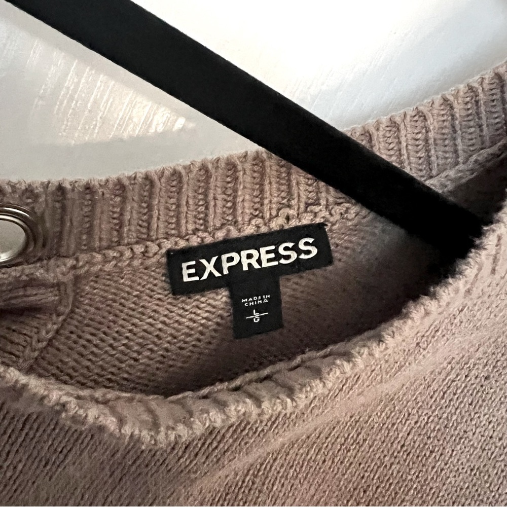 Express Lace Up Back High-Low Pullover - Picture 5 of 6